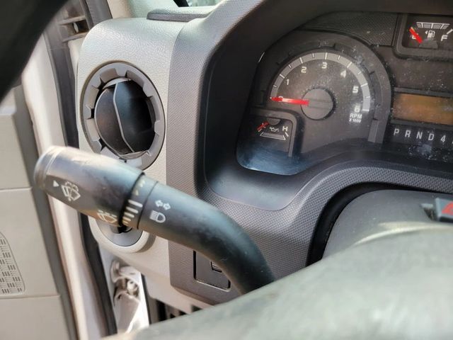 2017 Ford E450 Super Duty Cutaway Cutaway Van 2D - 22909280 - 14