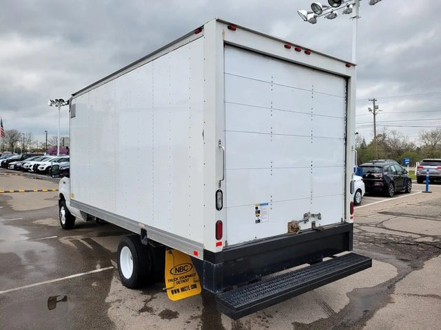 2017 Ford E450 Super Duty Cutaway Cutaway Van 2D - 22909280 - 2