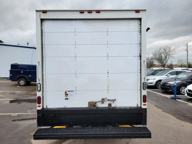 2017 Ford E450 Super Duty Cutaway Cutaway Van 2D - 22909280 - 5