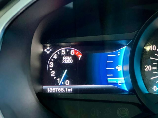 2017 Ford Edge SEL AWD - 22924957 - 15