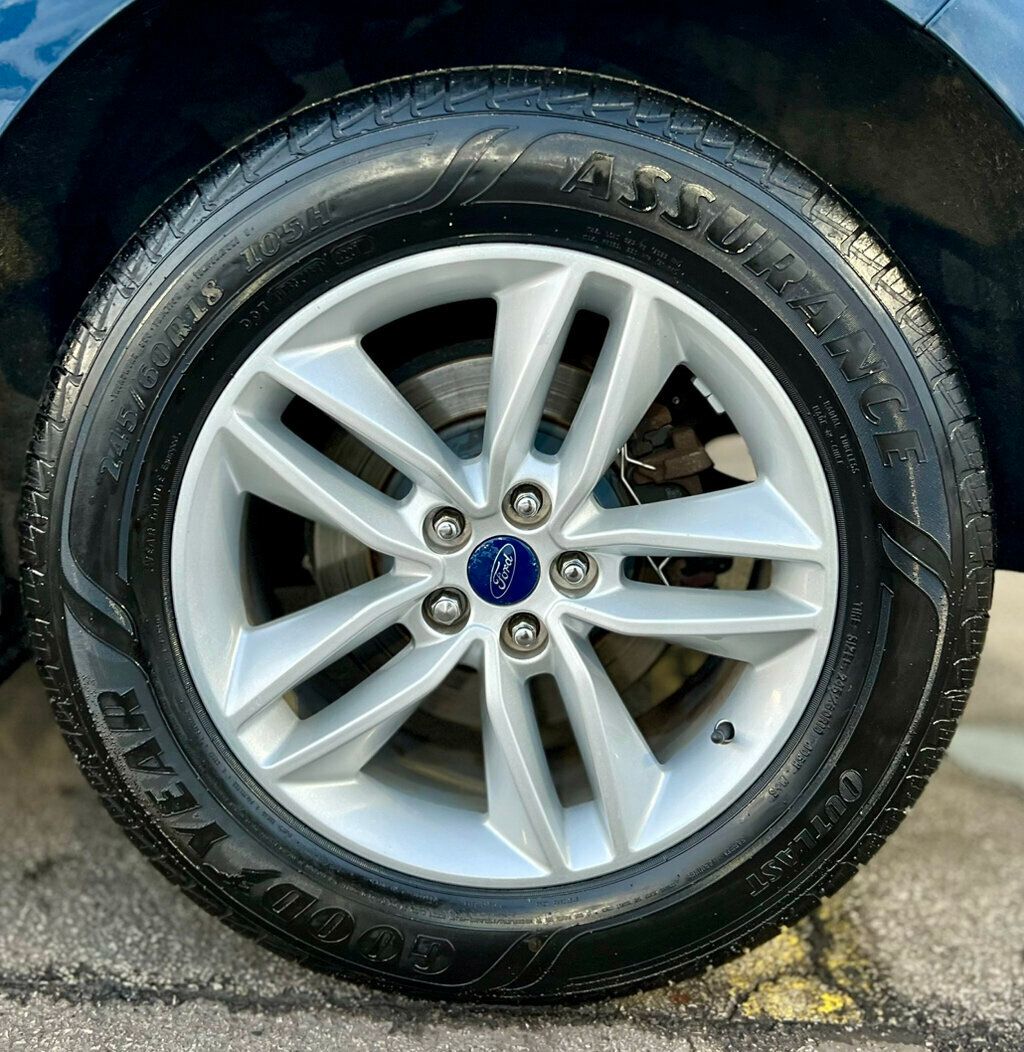 2017 Ford Edge SEL AWD - 22924957 - 26