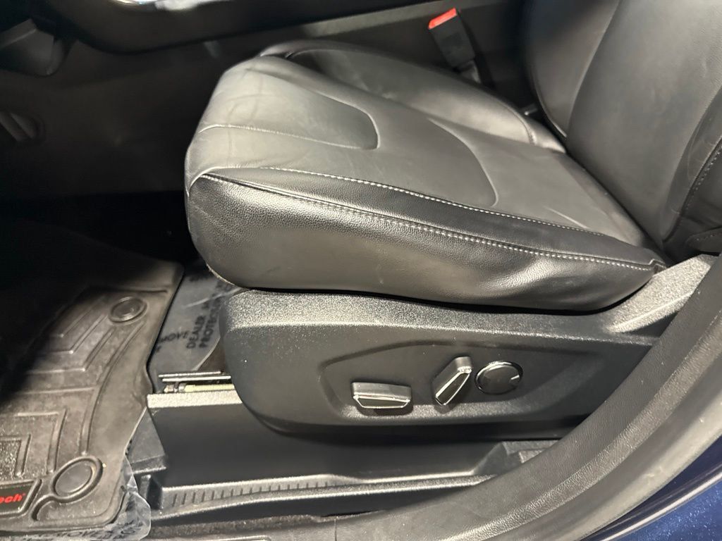 2017 Ford Edge Titanium AWD - 23044051 - 25
