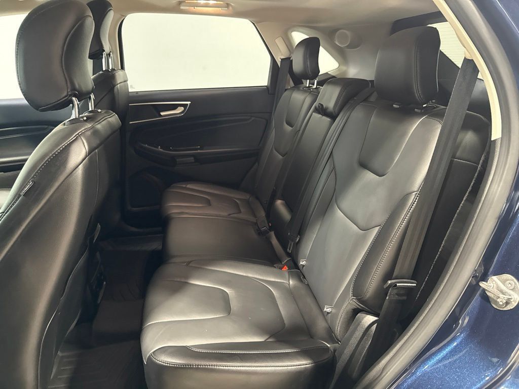 2017 Ford Edge Titanium AWD - 23044051 - 31
