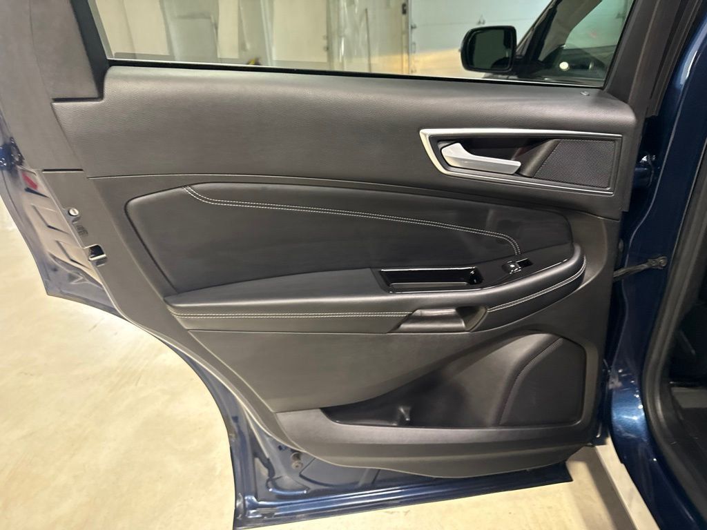 2017 Ford Edge Titanium AWD - 23044051 - 33