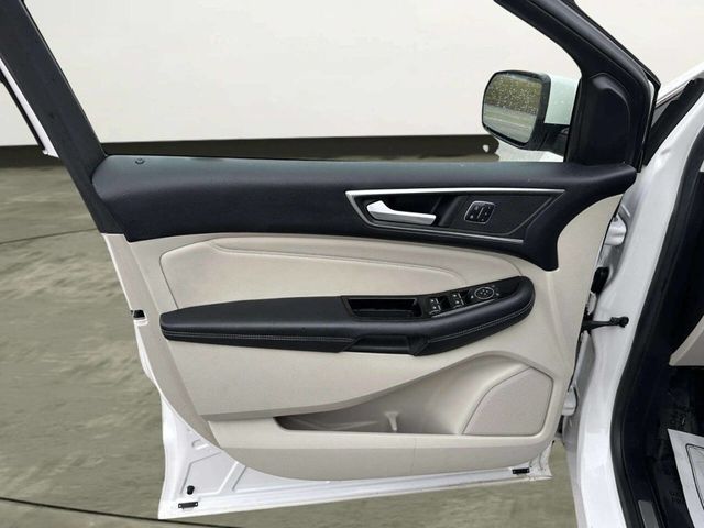 2017 Ford Edge Titanium FWD - 22969618 - 10