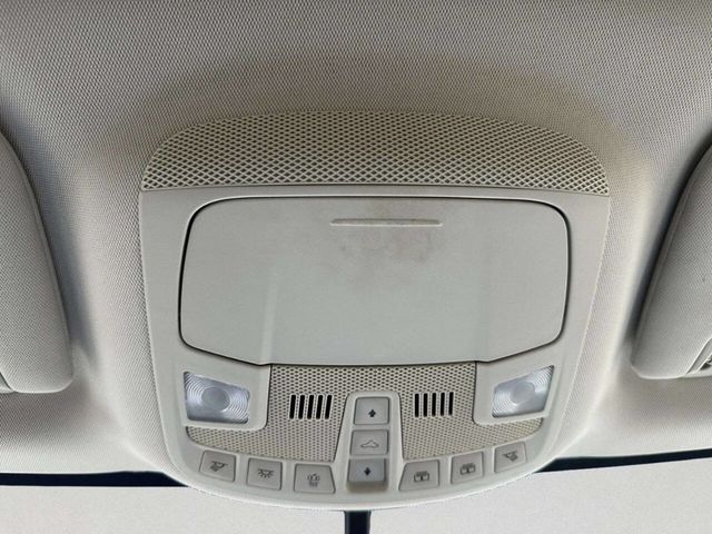 2017 Ford Edge Titanium FWD - 22969618 - 35