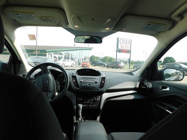 2017 Ford Escape 4d SUV FWD SE - 22809227 - 15