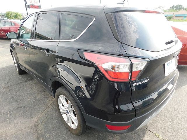 2017 Ford Escape 4d SUV FWD SE - 22809227 - 3