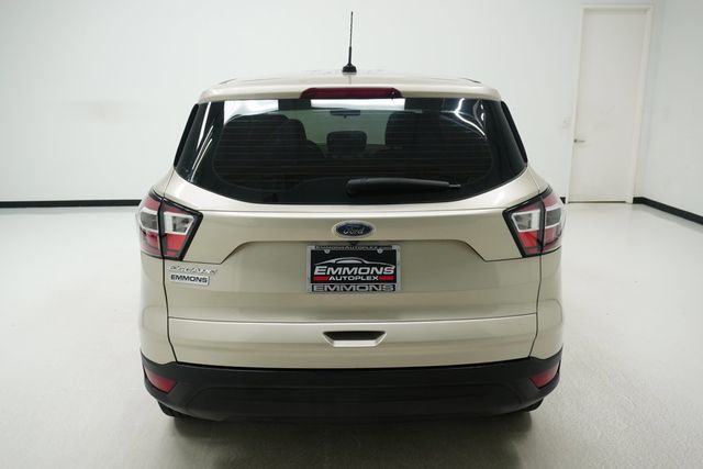 2017 Ford Escape FWD 4dr S - 23038364 - 4