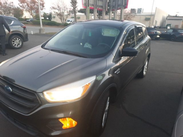 2017 Ford Escape FWD 4dr S - 22947132 - 1