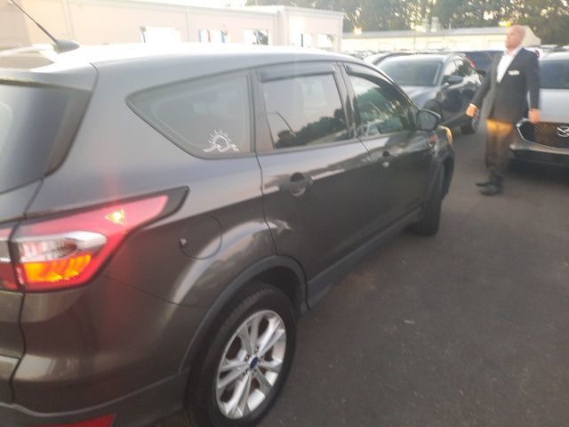 2017 Ford Escape FWD 4dr S - 22947132 - 2