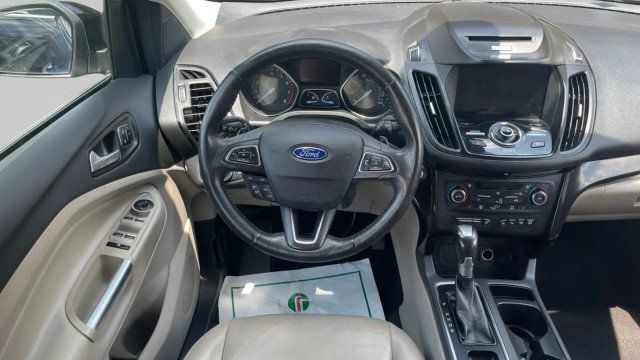 2017 Ford Escape FWD 4dr Titanium - 23046449 - 10