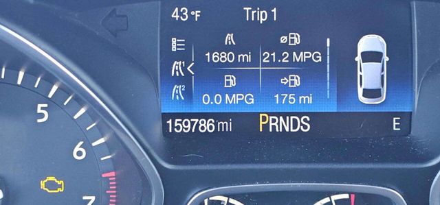 2017 Ford Escape FWD 4dr Titanium - 23000608 - 8