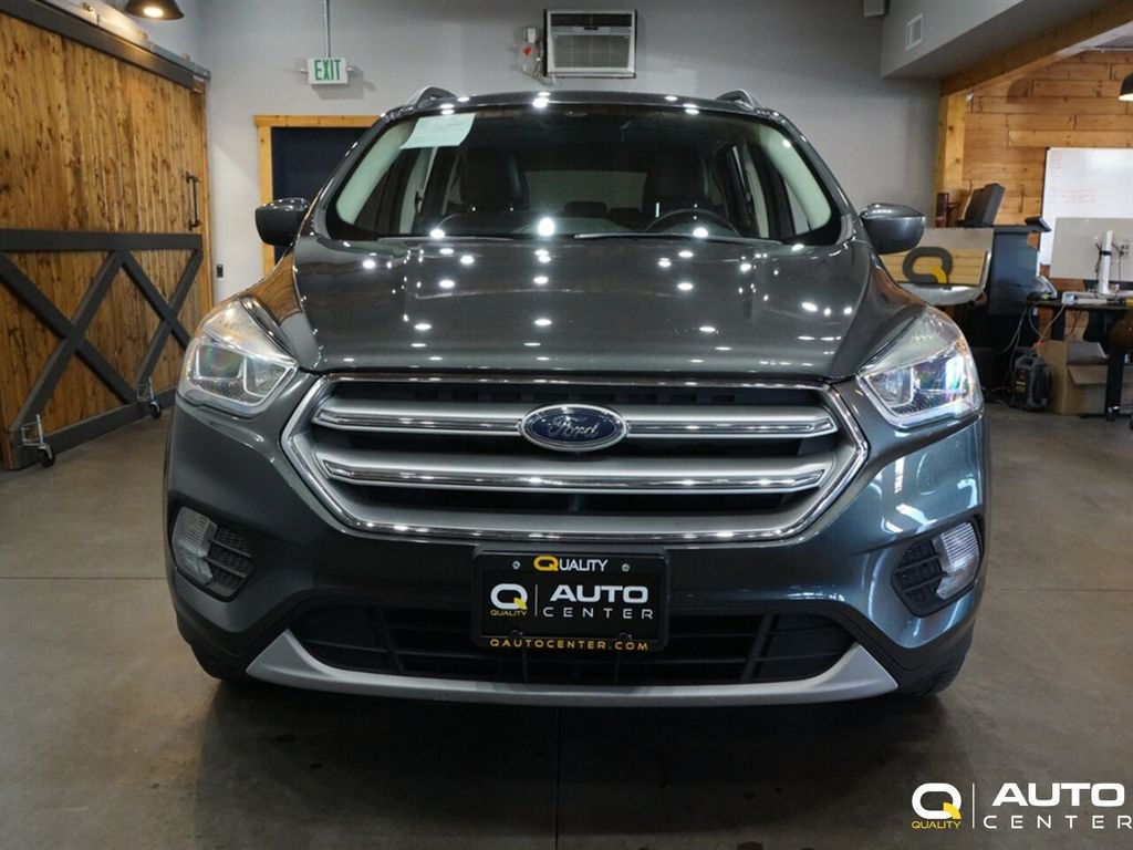 2017 Ford Escape SE photo 2