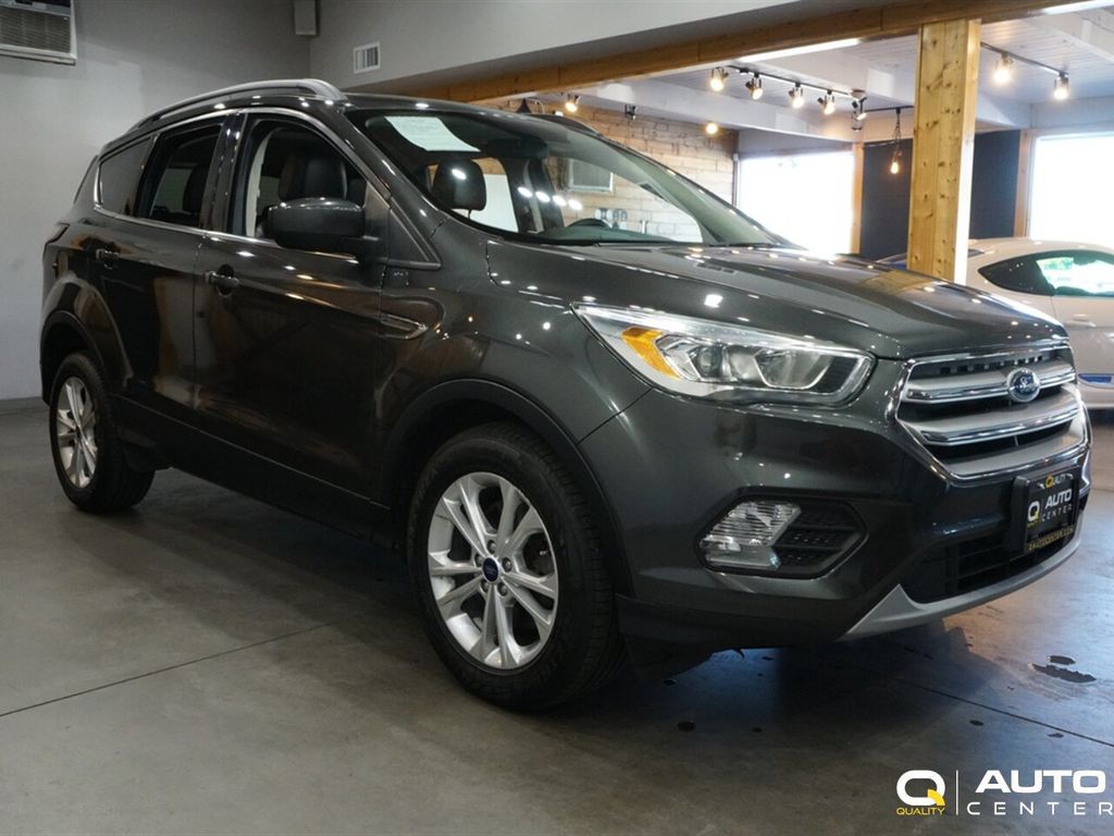 2017 Ford Escape SE photo 3
