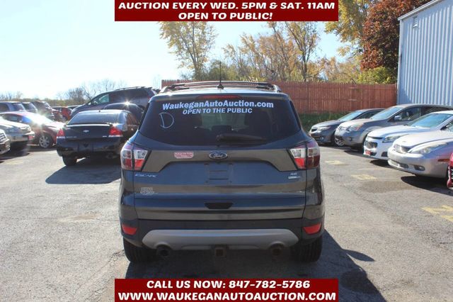 2017 Ford Escape SE 4WD - 22943714 - 4