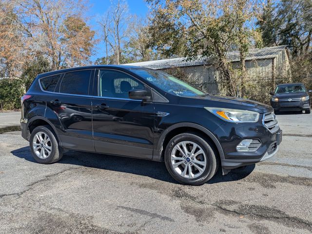 2017 Ford Escape SE 4WD - 22983502 - 1