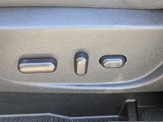 2017 Ford Escape SE 4WD - 22983502 - 19