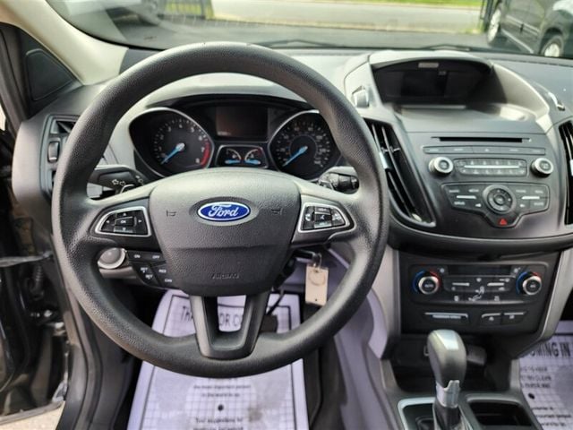 2017 Ford Escape SE 4WD - 22375857 - 38