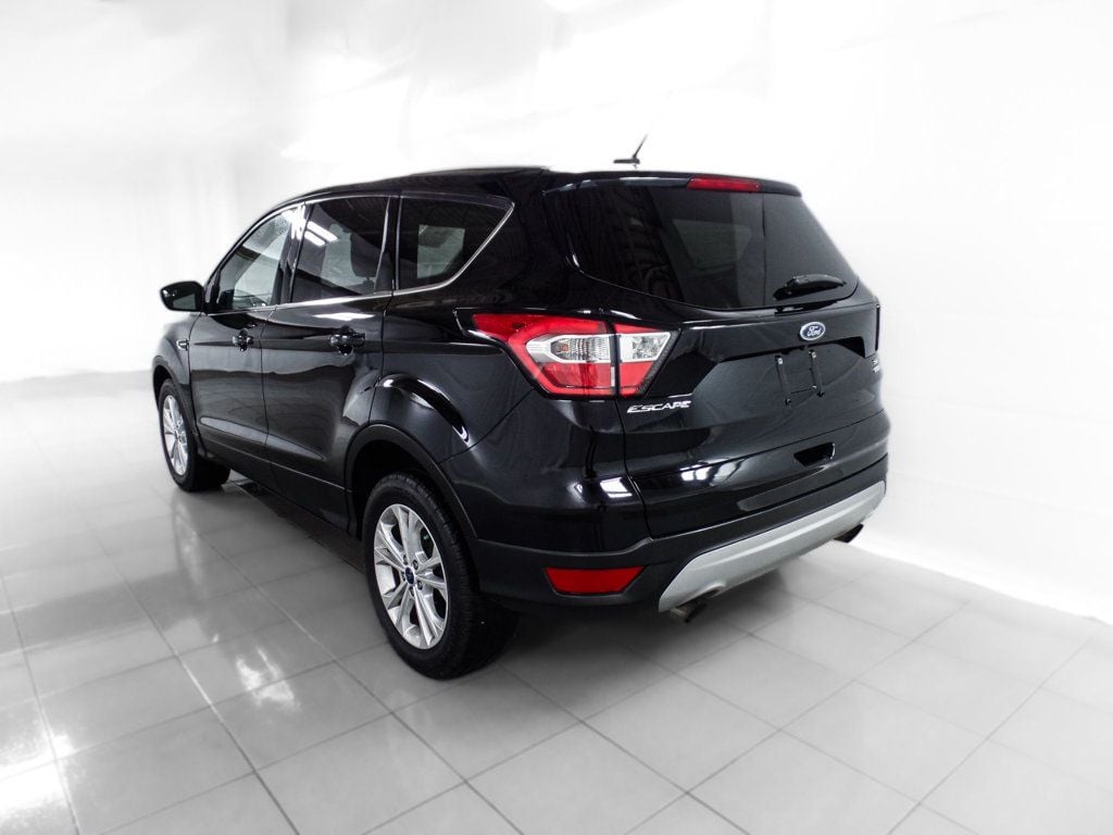 2017 Ford Escape SE 4WD - 22422684 - 3