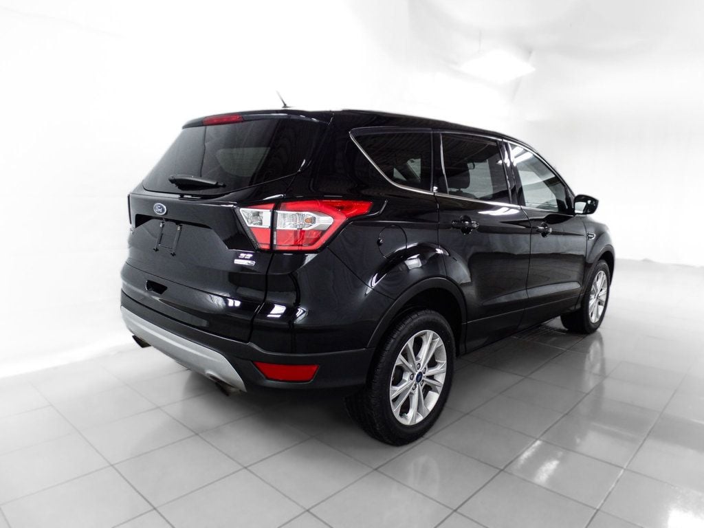 2017 Ford Escape SE 4WD - 22422684 - 5