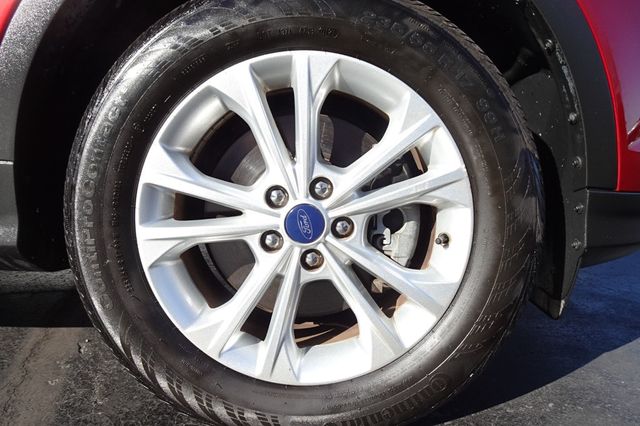 2017 Ford Escape SE 4WD - 22934712 - 9