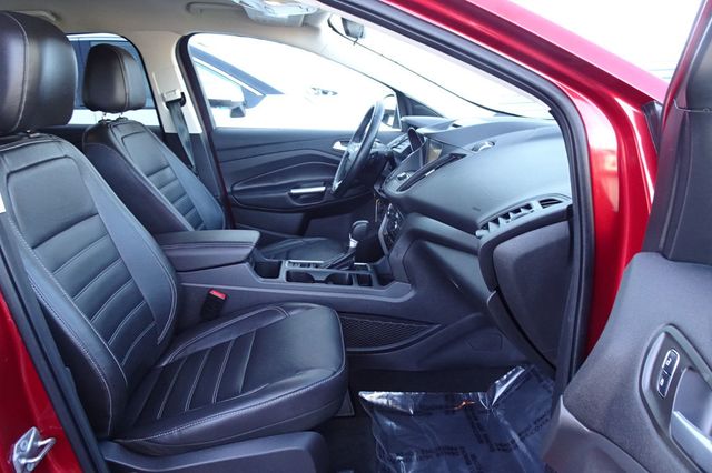 2017 Ford Escape SE 4WD - 22934712 - 10