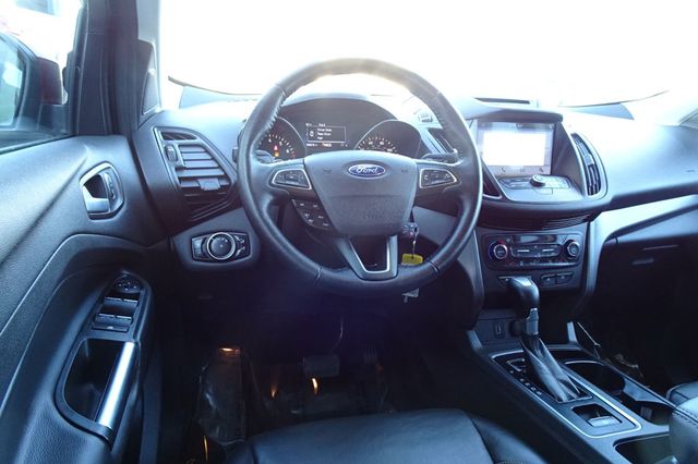 2017 Ford Escape SE 4WD - 22934712 - 14