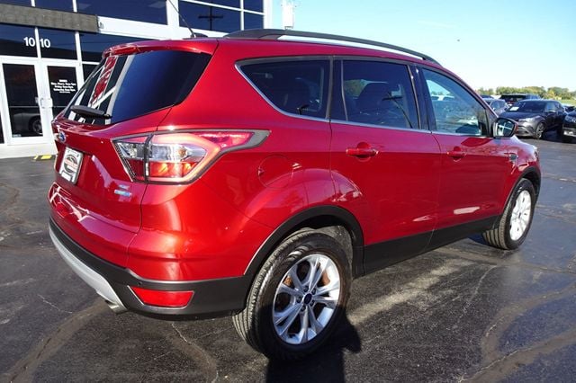 2017 Ford Escape SE 4WD - 22934712 - 7