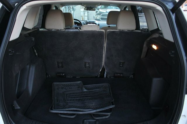 2017 Ford Escape  SE ECOBOOST AWD W/NEW SET OF TIRES, NEW BRAKE SERVICE  - 22971842 - 28