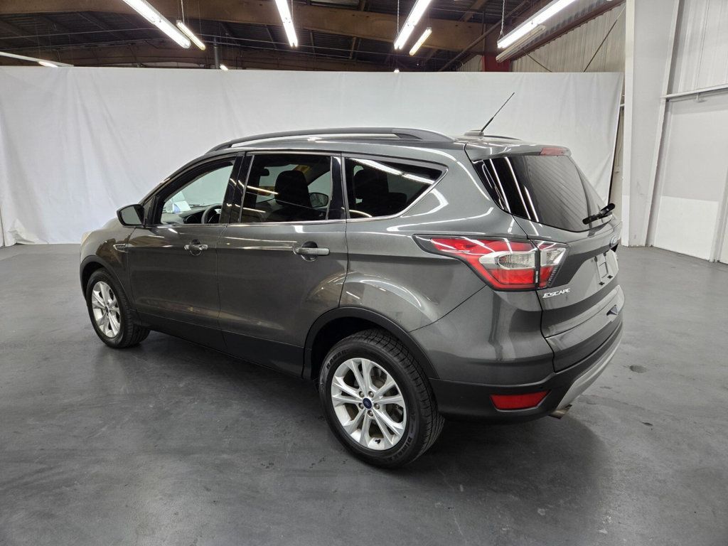 2017 Ford Escape SE FWD - 22745682 - 2