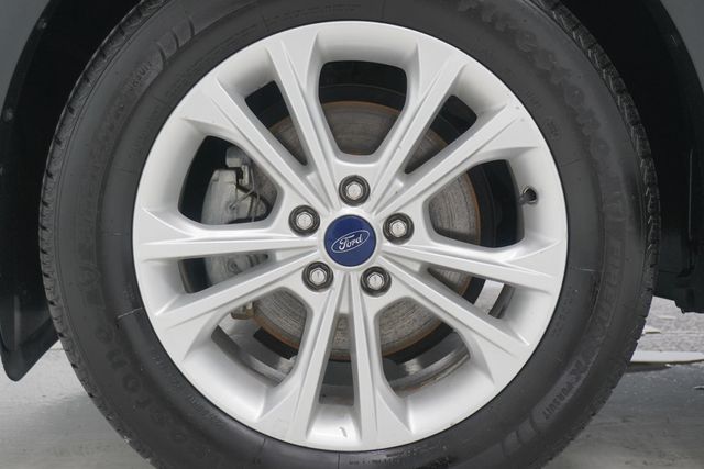 2017 Ford Escape SE FWD - 23001154 - 22
