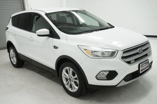 2017 Ford Escape SE FWD - 23001154 - 2