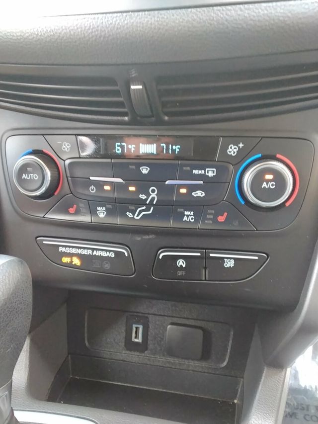 2017 Ford Escape SE FWD - 23046091 - 20