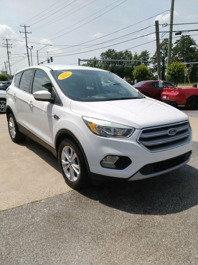 2017 Ford Escape SE FWD - 23046091 - 4