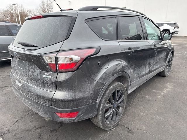 2017 Ford Escape SE FWD - 22984497 - 4