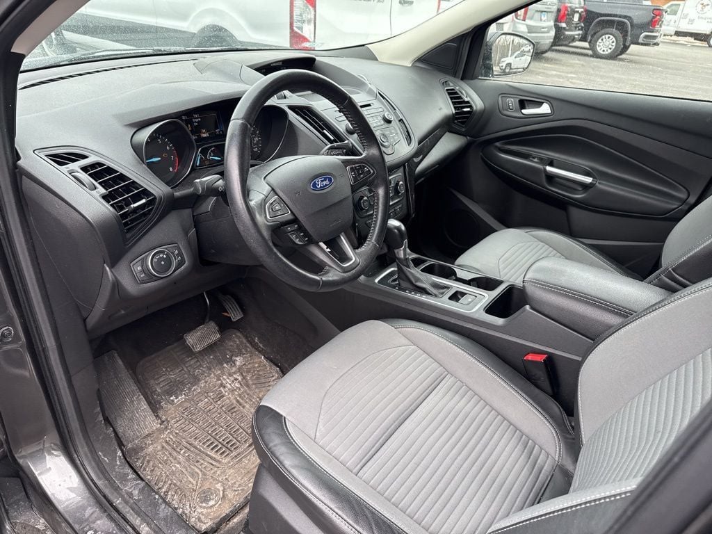 2017 Ford Escape SE FWD - 22984497 - 6