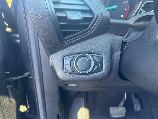 2017 Ford Escape SE FWD - 23002440 - 13