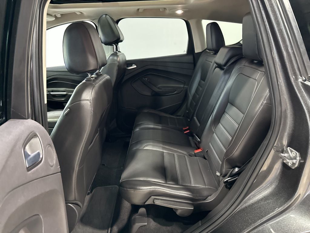 2017 Ford Escape SE FWD - 23002440 - 28