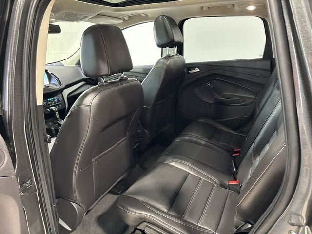 2017 Ford Escape SE FWD - 23002440 - 30