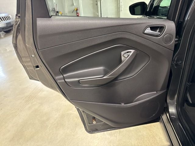 2017 Ford Escape SE FWD - 23002440 - 31