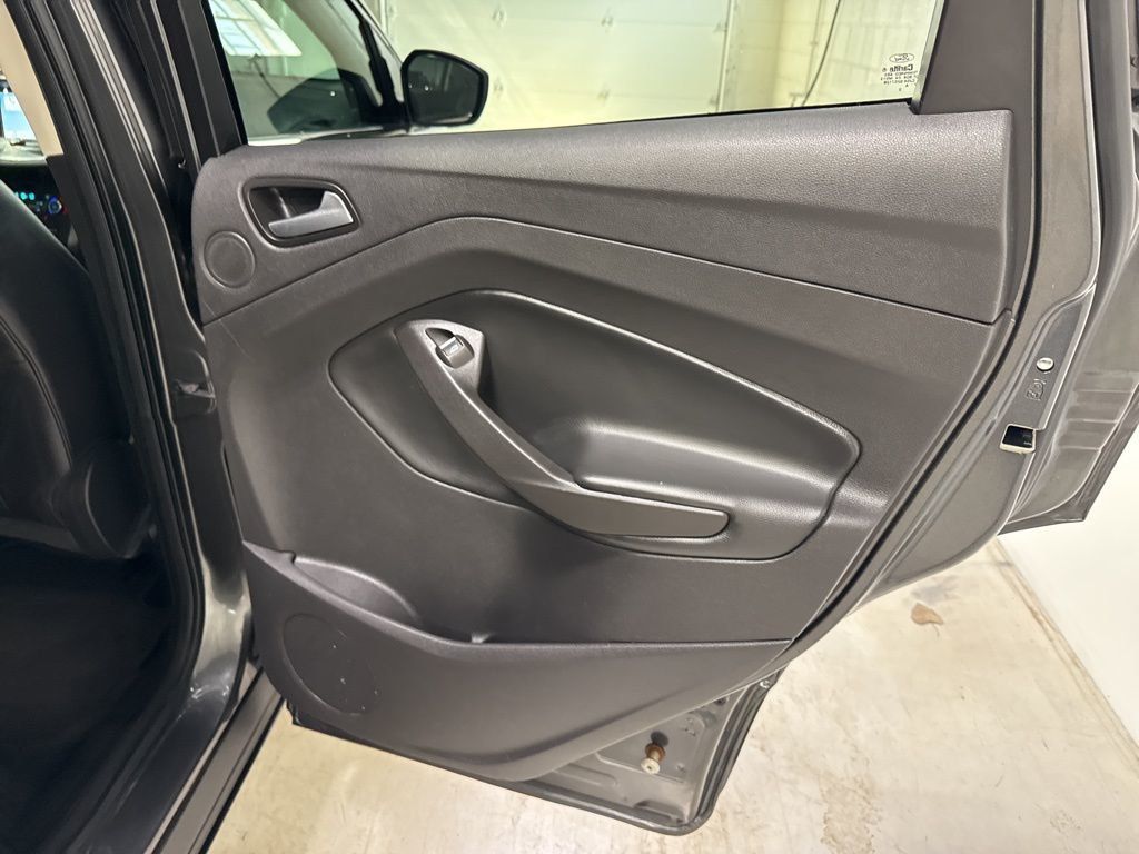 2017 Ford Escape SE FWD - 23002440 - 36
