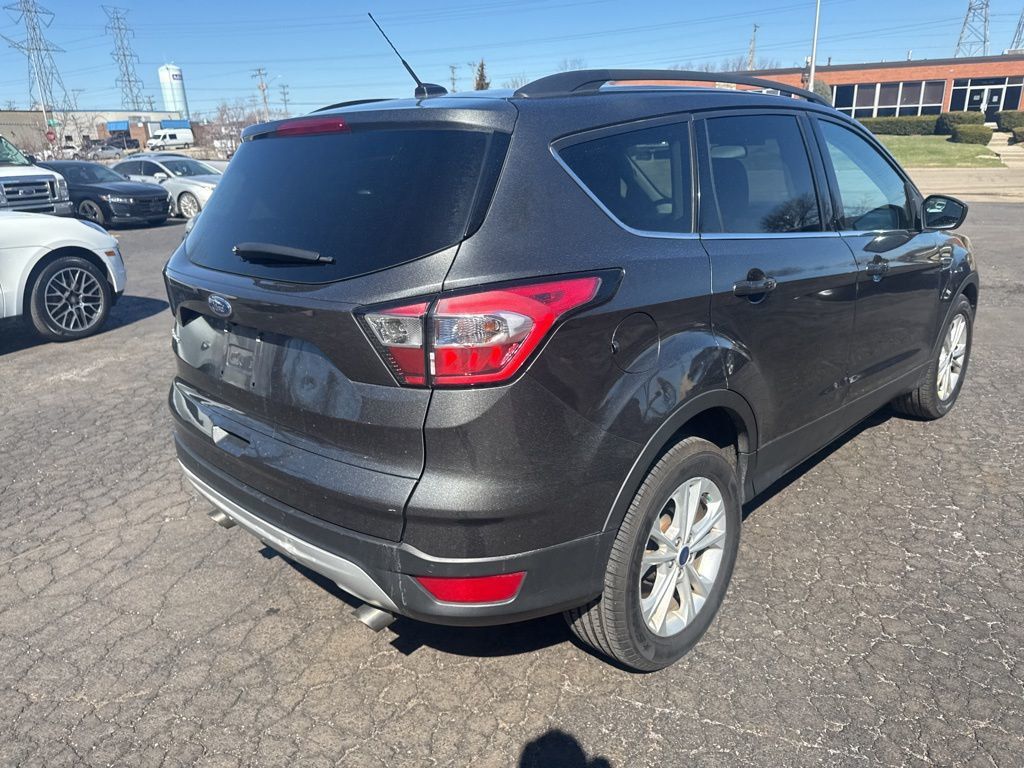 2017 Ford Escape SE FWD - 23002440 - 6