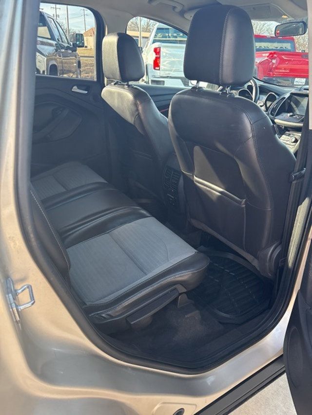 2017 Ford Escape SE FWD - 22985684 - 15