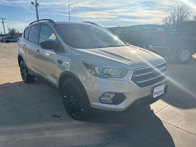 2017 Ford Escape SE FWD - 22985684 - 5