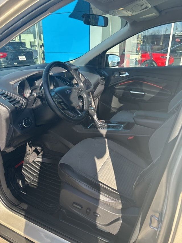 2017 Ford Escape SE FWD - 22985684 - 7