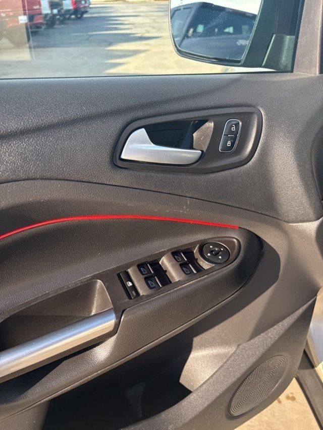 2017 Ford Escape SE FWD - 22985684 - 8