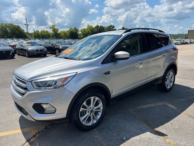 2017 Ford Escape SE FWD - 23055159 - 2
