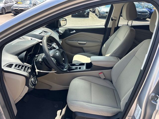 2017 Ford Escape SE FWD - 23055159 - 6