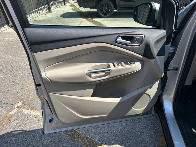 2017 Ford Escape SE FWD - 23055159 - 7